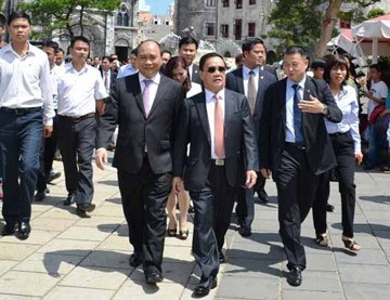 Thủ tướng Chính phủ Lào bắt đầu chuyến thăm nội bộ Việt Nam - ảnh 1