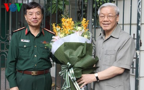 Tổng Bí thư Nguyễn Phú Trọng thăm và chúc mừng báo Quân đội nhân dân - ảnh 1