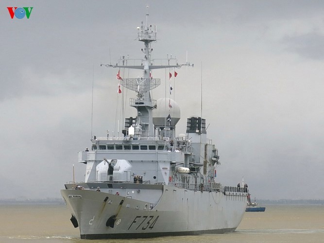 Tàu hải quân Pháp thăm Đà Nẵng - ảnh 1