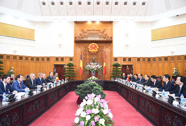 Thủ tướng Romania kết thúc tốt đẹp chuyến thăm chính thức Việt Nam     - ảnh 1