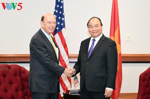Thủ tướng Nguyễn Xuân Phúc tiếp Bộ trưởng Thương mại Hoa Kỳ - ảnh 1