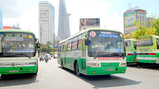 Từ đầu năm đến nay, lượng hành khách đi xe buýt trên địa bàn thành phố Hồ Chí Minh tăng cao - ảnh 1