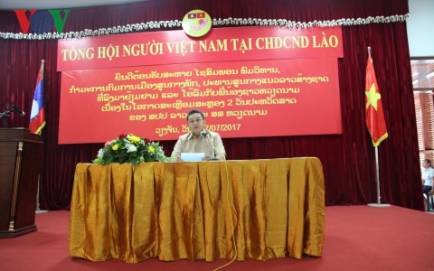  Chủ tịch Mặt trận Lào xây dựng đất nước nói chuyện với bà con Việt kiều - ảnh 1