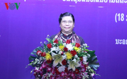 Lễ trao tặng Huân chương của Đảng, Nhà nước Việt Nam cho Lãnh đạo cấp cao Lào - ảnh 1