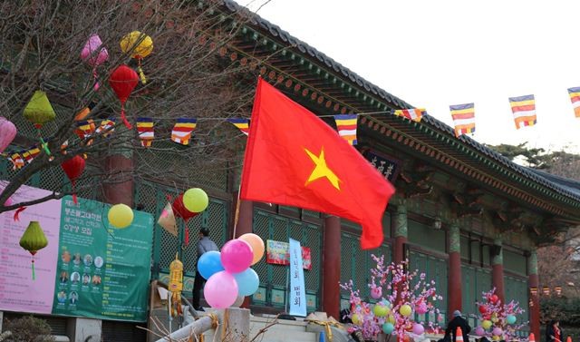 Lễ cầu an đầu năm và thành lập Hội Phật tử Việt Nam tại Hàn Quốc - ảnh 10