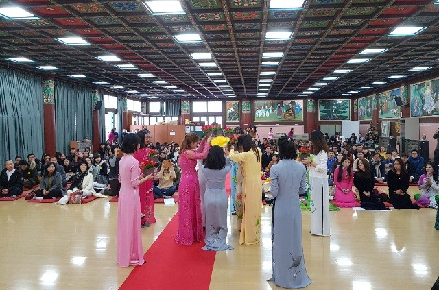 Lễ cầu an đầu năm và thành lập Hội Phật tử Việt Nam tại Hàn Quốc - ảnh 1