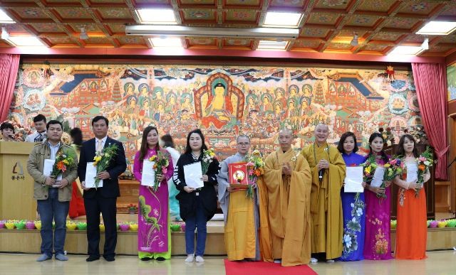 Lễ cầu an đầu năm và thành lập Hội Phật tử Việt Nam tại Hàn Quốc - ảnh 5