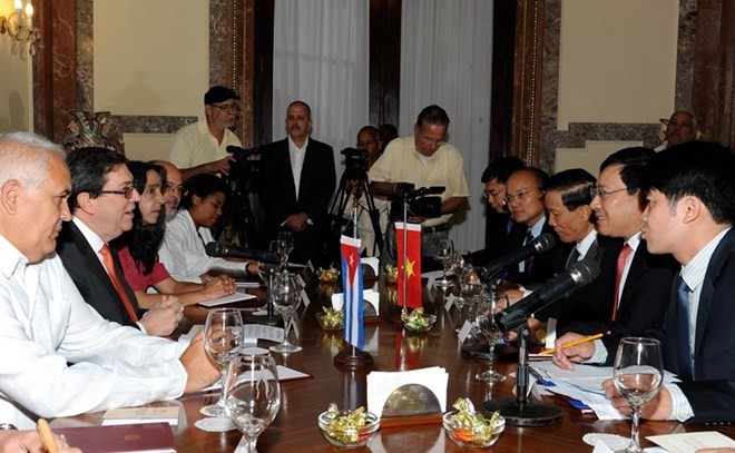 Phó Thủ tướng, Bộ trưởng Ngoại giao Phạm Bình Minh hội đàm với Bộ trưởng Ngoại giao Cuba - ảnh 1