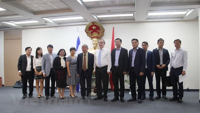 Bí thư Thành ủy Thành phố Hồ Chí Minh Nguyễn Thiện Nhân thăm Đại sứ quán Việt Nam tại Israel - ảnh 1