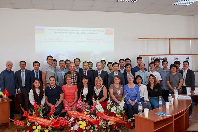 Thành lập Trung tâm hợp tác giáo dục, nghiên cứu khoa học Ukraine - Việt Nam - ảnh 1