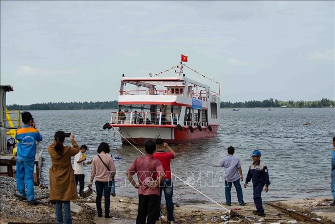 Hạ thủy tàu du lịch vỏ thép đầu tiên tại Quảng Nam - ảnh 1