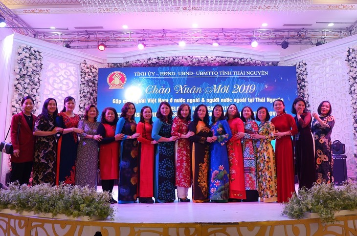 Tỉnh Thái Nguyên tổ chức chương trình chào xuân gặp mặt kiều bào và người nước ngoài nhân dịp xuân Kỷ Hợi 2019 - ảnh 2