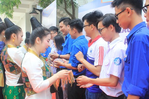 Ngày hội Giao lưu văn hóa Việt Nam - Lào - Campuchia - ảnh 2