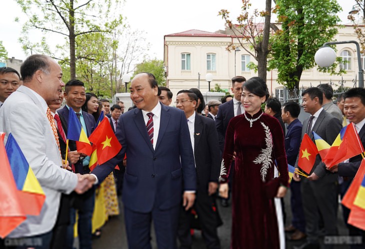 Thủ tướng Nguyễn Xuân Phúc thăm tỉnh Prahova, Romania - ảnh 2