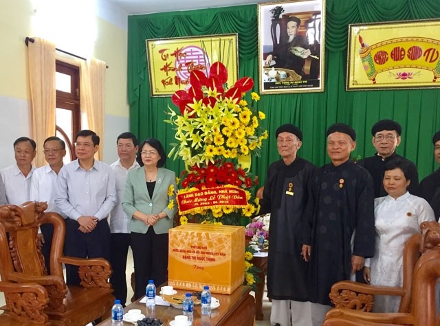 Phó Chủ tịch nước Đặng Thị Ngọc Thịnh thăm, chúc mừng Ban Trị sự Trung ương Tịnh độ Cư sĩ Phật hội Việt Nam - ảnh 1