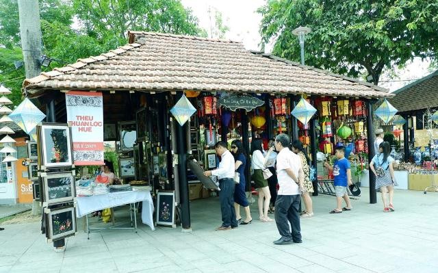 Festival Nghề truyền thống Huế - Lưu giữ và quảng bá sản phẩm làng nghề  - ảnh 5