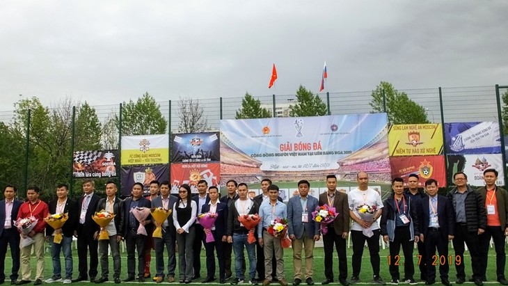 Khai mạc Giải bóng đá cộng đồng Việt Nam tại Liên bang Nga năm 2019 - ảnh 1