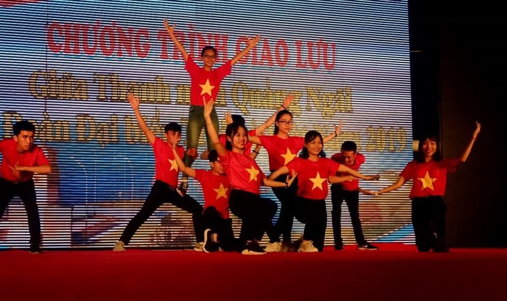Đêm giao lưu giữa thanh niên Quảng Ngãi với đại biểu Trại hè Việt Nam 2019  - ảnh 2