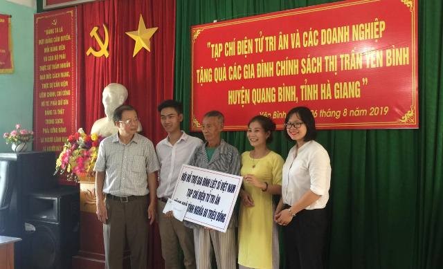 Hội Tân Trào tại CHLB Đức tặng nhà tình nghĩa tại Hà Giang - ảnh 2