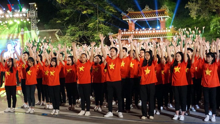 Cầu truyền hình trực tiếp “Bài ca kết đoàn” – 50 năm thực hiện Di chúc của Chủ tịch Hồ Chí Minh - ảnh 2