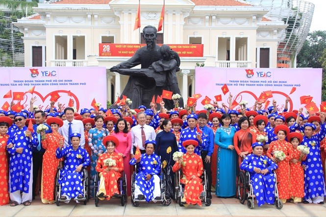 Đông đảo người dân Thành phố Hồ Chí Minh tham gia các hoạt động mừng Ngày Quốc khánh và tưởng nhớ Chủ tịch Hồ Chí Minh - ảnh 2