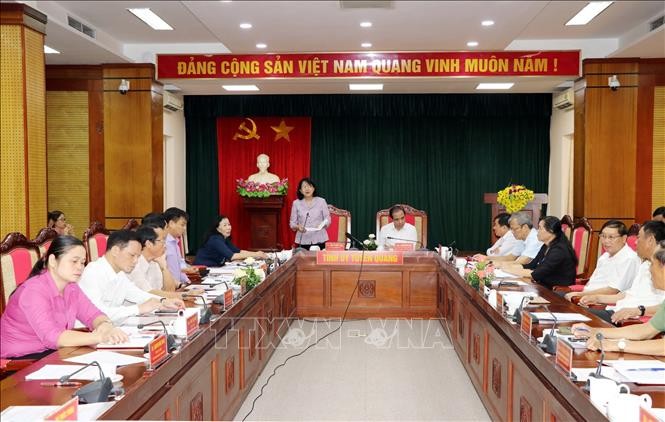 Phó Chủ tịch nước Đặng Thị Ngọc Thịnh làm việc với lãnh đạo chủ chốt tỉnh Tuyên Quang - ảnh 1