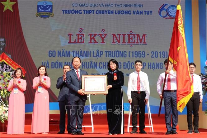 Kỷ niệm 60 năm thành lập (1959 - 2019) Trường Trung học Phổ thông chuyên Lương Văn Tụy, tỉnh Ninh Bình - ảnh 1