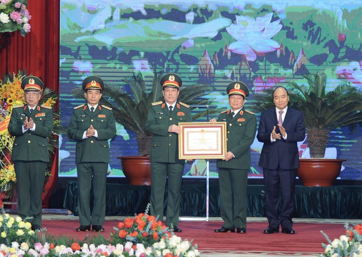 Thủ tướng dự Lễ kỷ niệm 75 năm Ngày thành lập Quân đội nhân dân Việt Nam - ảnh 2