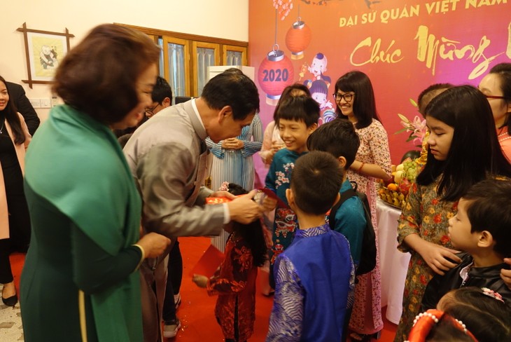 Đại sứ quán Việt Nam tại Bangladesh tổ chức Tết cộng đồng xuân Canh Tý 2020 - ảnh 8