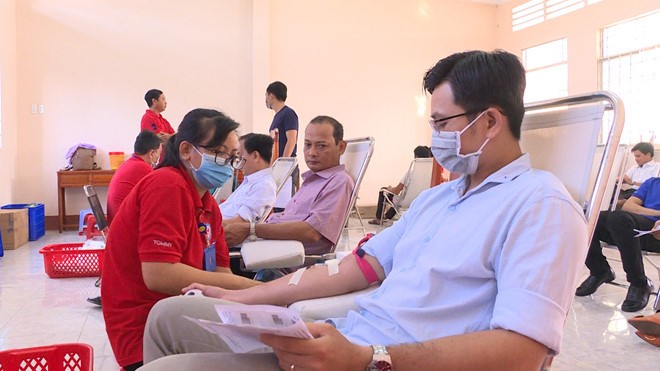 Toàn dân tham gia hiến máu vì một xã hội khỏe mạnh, nhân văn - ảnh 1
