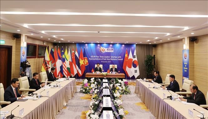 Phiên đối thoại của Lãnh đạo các nước ASEAN+3 với Đại diện Hội đồng Kinh doanh Đông Á  - ảnh 1