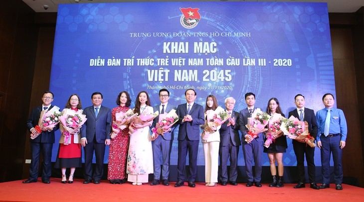 Khai mạc Diễn đàn Trí thức trẻ Việt Nam toàn cầu năm 2020 với chủ đề “Việt Nam 2045” - ảnh 6