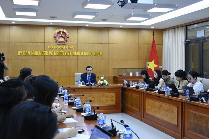 Sơ kết 05 năm thực hiện Chỉ thị 45-CT/TW của Bộ Chính trị về công tác đối với người Việt Nam ở nước ngoài - ảnh 1