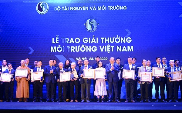 Trao Giải thưởng Môi trường Việt Nam và Giải thưởng Báo chí tài nguyên và môi trường lần thứ V - ảnh 1