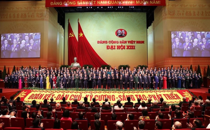 Người dân vui mừng trước thành công Đại hội Đảng Cộng sản Việt Nam lần thứ XIII - ảnh 1