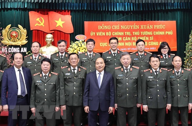 Thủ tướng Nguyễn Xuân Phúc chúc Tết một số đơn vị lực lượng Công an nhân dân - ảnh 2