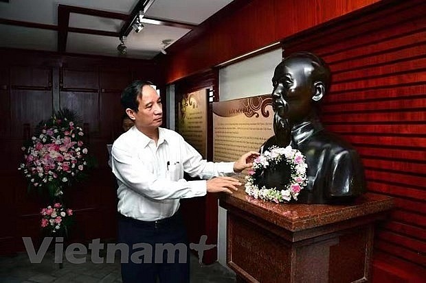 Kỷ niệm 131 năm Ngày sinh Chủ tịch Hồ Chí Minh ở Liễu Châu, Quảng Tây, Trung Quốc - ảnh 1