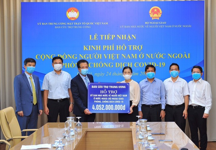 Tiếp nhận hơn 4 tỷ đồng hỗ trợ cộng đồng người Việt Nam ở nước ngoài phòng, chống dịch Covid-19 - ảnh 4