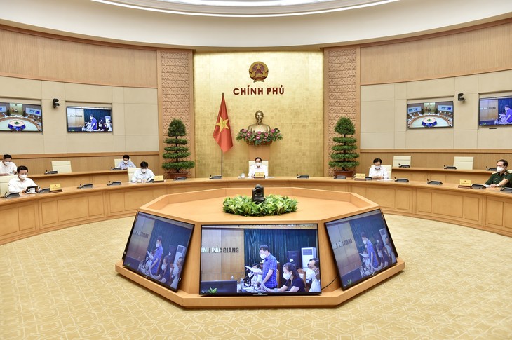 Thủ tướng họp trực tuyến với Bắc Giang, Bắc Ninh về phòng chống COVID-19 - ảnh 2