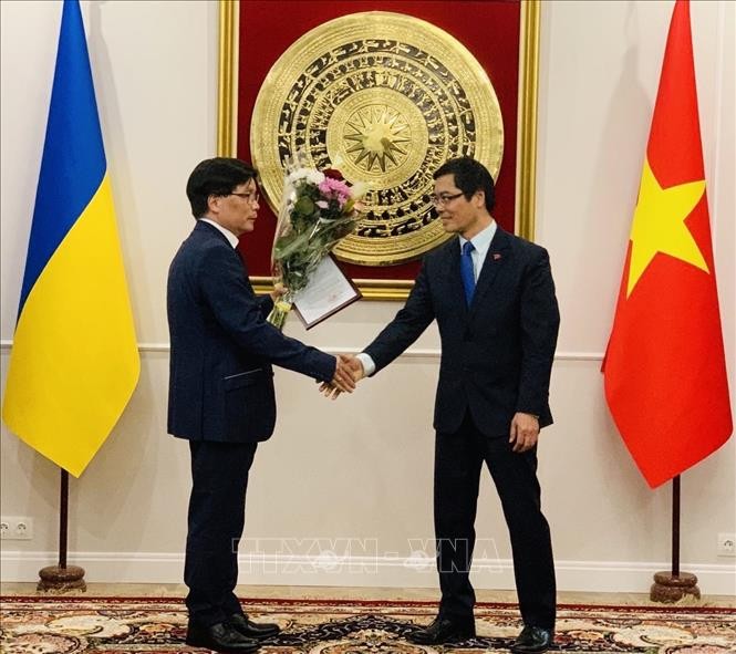Khai trương văn phòng lãnh sự danh dự Việt Nam tại thành phố Odessa, Ukraine - ảnh 1