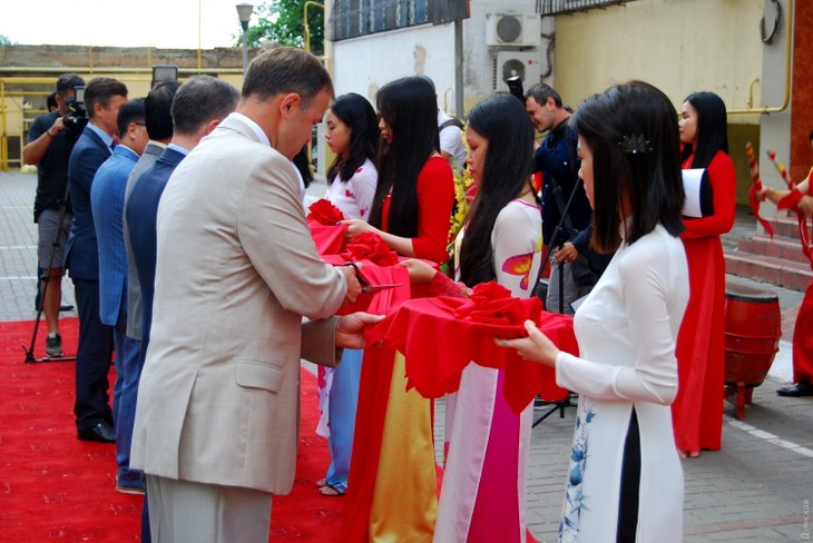Khai trương văn phòng lãnh sự danh dự Việt Nam tại thành phố Odessa, Ukraine - ảnh 3