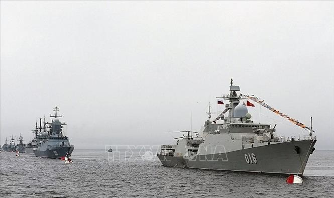 Biên đội tàu Hải quân Việt Nam tham dự lễ duyệt binh kỷ niệm Ngày Hải quân Nga - ảnh 1