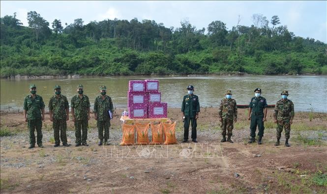 Lực lượng biên phòng Việt Nam và Campuchia tăng cường phối hợp trong phòng, chống dịch COVID-19 - ảnh 1
