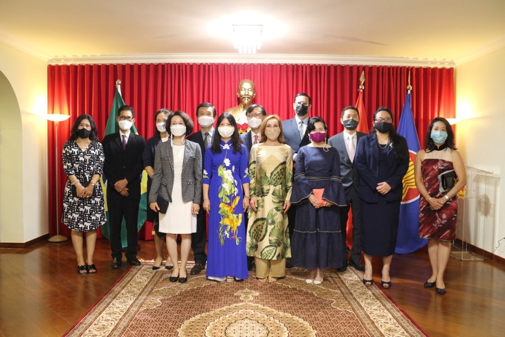 Đại sứ quán Việt Nam tại Bra-xin kỷ niệm 76 năm Quốc khánh Việt Nam - ảnh 3