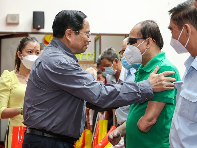 Thủ tướng Phạm Minh Chính: đảm bảo cuộc sống của người dân trong mọi hoàn cảnh, không để ai bị bỏ lại phía sau - ảnh 1