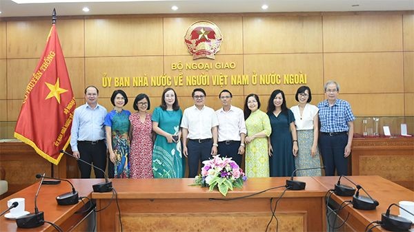 Gặp mặt đại diện lãnh đạo các hội đoàn người Việt Nam ở nước ngoài - ảnh 2
