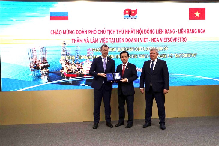 Liên doanh Việt - Nga Vietsovpetro quan tâm phát triển năng lượng tái tạo - ảnh 1