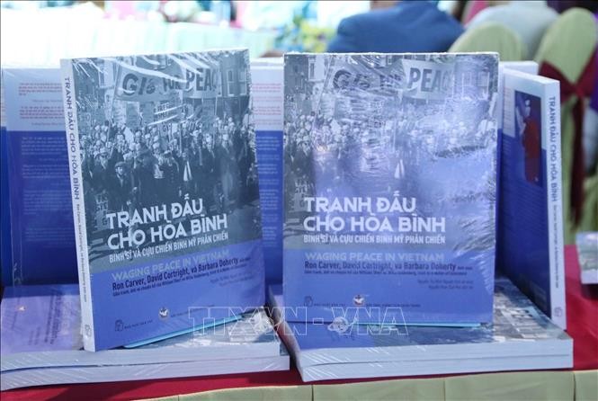 Thành phố Hồ Chí Minh giới thiệu ấn phẩm “Tranh đấu cho hoà bình” - ảnh 1