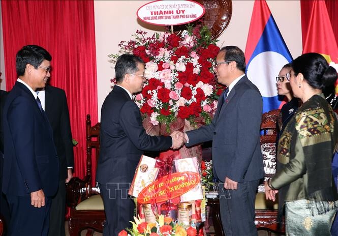 Chúc mừng Tổng Lãnh sự quán Lào tại Đà Nẵng nhân dịp Tết cổ truyền Bunpimay - ảnh 1