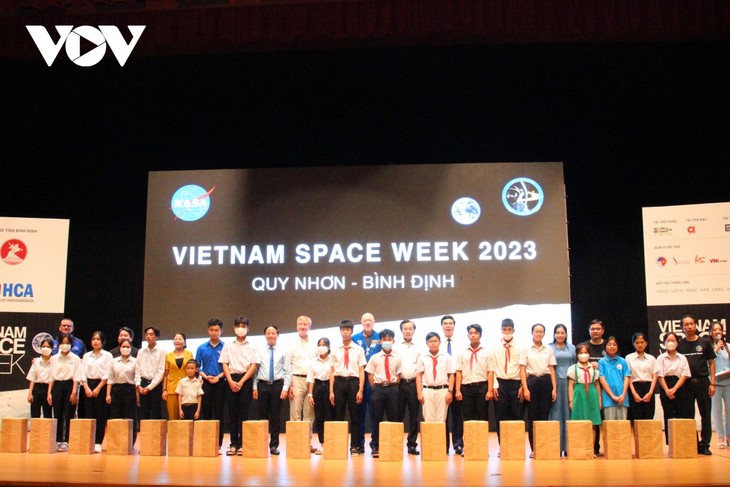 Nhiều hoạt động trong tuần lễ NASA Việt Nam tại Bình Định - ảnh 1